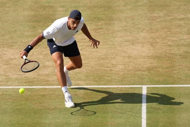 Francisco Cerundolo of Argentina in action HSBC Queen s Club Championships, Day Sixteen, Tennis, Queen s Club, West Kensington, London, UK - 21 Jun 2026London Queen s Club United Kingdom  Copyright: xEllaxLing Shutterstockx 16929308bt