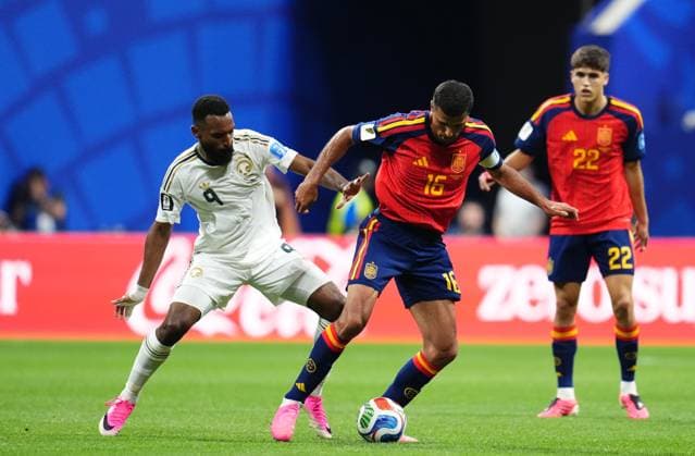 Spain v Saudi Arabia - FIFA World Cup, WM, Weltmeisterschaft, Fussball 2026 - Group H ATLANTA, USA - JUNE 21: Rodri Hernandez (16) of Spain and Feras Albrikan (9) of Saudi Arabia compete for the ball during the 2026 FIFA World Cup First Stage Group H match between Spain and Saudi Arabia at Mercedes-Benz Stadium (Atlanta Stadium) in Atlanta, Georgia, United States on June 21, 2026. Jose Hernandez Anadolu Georgia United States. Editorial use only. Please get in touch for any other usage.  Copyright: x2026xAnadoluxJosexHernandezx