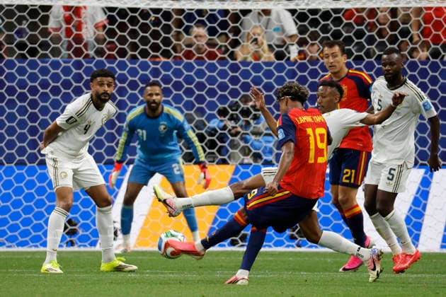 Spain s Lamine Yamal (C) in action during the 2026 FIFA World Cup, WM, Weltmeisterschaft, Fussball Group H soccer match between Spain and Saudi Arabia, in Atlanta, United States, 21 June 2026. FIFA World Cup 2026 - Group H - Spain vs. Saudi Arabia !ACHTUNG: NUR REDAKTIONELLE NUTZUNG!  Copyright: xLavandeiraxJrx GRAF2764 20260621-55020666836_1