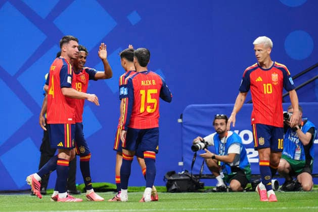 Spain v Saudi Arabia: Group H - FIFA World Cup, WM, Weltmeisterschaft, Fussball 2026 Lamine Yamal of Spain celebrates after scoring his team s first goal with teammates during the FIFA World Cup 2026 Group H match between Spain and Saudi Arabia at Atlanta Stadium on June 21, 2026 in Atlanta, Georgia. Atlanta GA United States  Copyright: xJosexBretonx originalFilename:bretonhernandez-spainvsa260621_npXn0.jpg