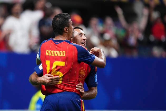 June 21, 2026, Atlanta, Georgia, United States: Mikel Oyarzabal of Spain celebrates after scoring his team s second goal with teammate Rodri Hernandez of Spain during the FIFA World Cup, WM, Weltmeisterschaft, Fussball 2026 Group H match between Spain and Saudi Arabia at Atlanta Stadium on June 21, 2026 in Atlanta, Georgia. Spain V Saudi Arabia: Group H - FIFA World Cup 2026  - ZUMAa181 20260621_zaa_a181_037 Copyright: xJosexBretonx