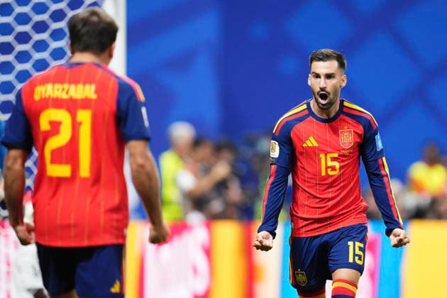 June 21, 2026, Atlanta, Georgia, United States: Alex Baena of Spain celebrates a goal scored by Lamine Yamal of Spain during the FIFA World Cup, WM, Weltmeisterschaft, Fussball 2026 Group H match between Spain and Saudi Arabia at Atlanta Stadium on June 21, 2026 in Atlanta, Georgia. Spain V Saudi Arabia: Group H - FIFA World Cup 2026  - ZUMAa181 20260621_zaa_a181_039 Copyright: xJosexBretonx