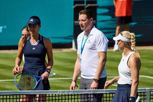 June 21, 2026, Bad Homburg, Hessen, Germany: Ana Ivanovic of Serbia, Alexander Hetjes of Germany - Major of the City of Bad Homburg, Angelique Kerber of Germany pre Match Meeting and Coin toss during the BAD HOMBURG OPEN powered by SOLARWATTT- WTA500 - Womens Tennis, 20.6.2026 in Bad Homburg (Tennis-Club Bad Homburg), Germany - Photo: Tennis 2026: Bad Hombug Open - WTA500: KERBER 6:3 7:5 IVANOVIC  - ZUMAs343 20260621_zsp_s343_143 Copyright: xMathiasxSchulzx