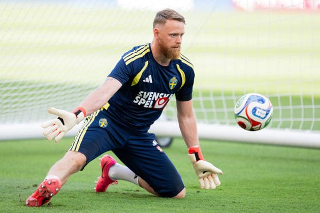 260621 Goalkeeper Viktor Johansson of the Swedish national football team at a training session during day 11 of the FIFA World Cup, WM, Weltmeisterschaft, Fussball 2026 in Dallas. Photo: Petter Arvidson BILDBYRAN kod PA PA1247 fotboll football soccer fotball vm fotbolls-vm fotball-vm fotbolls-vm 2026 fifa world cup 2026 träning practice training sverige sweden sverige a bbeng *** 260621 Goalkeeper Viktor Johansson of the Swedish national soccer team at a training session on Day 11 of the 2026 FIFA World Cup in Dallas. Photo  Copyright: PETTERxARVIDSON BB260621PA055