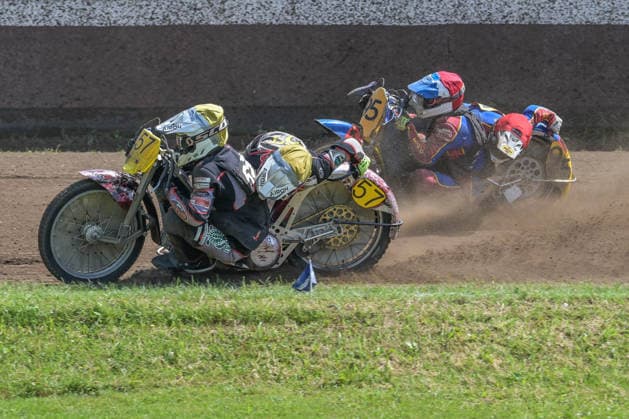 Rechts Nicole Standke Aleander Hermann, Sandbahnrennen Hechthausen Motorsport, DMSB, ADAC, 21.06.2026 Hechthausen Niedersachsen Deutschland *** On the right Copyright: xkolbert-press BurghardxSchreyerx
