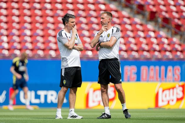 260621 Daniel Ekvall, sports psychologist and head coach Graham Potter of the Swedish national football team at a training session during day 11 of the FIFA World Cup, WM, Weltmeisterschaft, Fussball 2026 in Dallas. Photo: Petter Arvidson BILDBYRAN kod PA PA1247 fotboll football soccer fotball vm fotbolls-vm fotball-vm fotbolls-vm 2026 fifa world cup 2026 träning practice training sverige sweden sverige a bbeng *** June 26, 2021 Daniel Ekvall, sports psychologist and head coach Graham Potter of the Swedish national soccer team at a training session on day 11 of the 2026 FIFA World Cup in Dallas. Photo by Petter Arvidson, BILDBYRAN, code PA PA1247 soccer football fotball World Cup fotbolls vm fotball vm fotbolls vm 2026 FIFA World Cup 2026 training practice Sweden Sweden Sweden A BBENG,detected_source_language  Copyright: PETTERxARVIDSON BB260621PA081