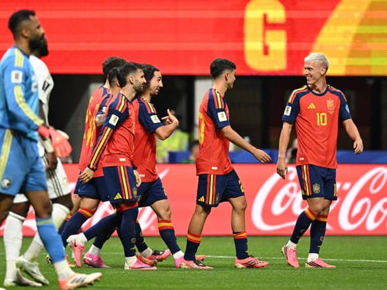 (260622) -- ATLANTA, June 22, 2026 -- Marc Cucurella (3rd R) of Spain reacts during the group H match between Spain and Saudi Arabia at the 2026 FIFA World Cup, WM, Weltmeisterschaft, Fussball at Atlanta Stadium in Atlanta, the United States, June 21, 2026. ) (SP)U.S.-ATLANTA-FOOTBALL-FIFA WORLD CUP-GROUP H-ESP VS KSA JuxHuanzong 