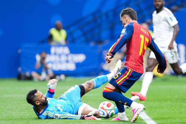 Mohammed Al-Owais of Saudi Arabia (L) and Alex Baena of Spain (R) fight for possession during a FIFA Men’s World Cup 2026 Group Stage football match between Spain and Saudi Arabia at Atlanta Stadium, in Atlanta on June 21th 2026 (Photo by Alexandra Fechete SPP)  Copyright: xAlexandraxFechete SPPx Sportspressphoto_SPR172686