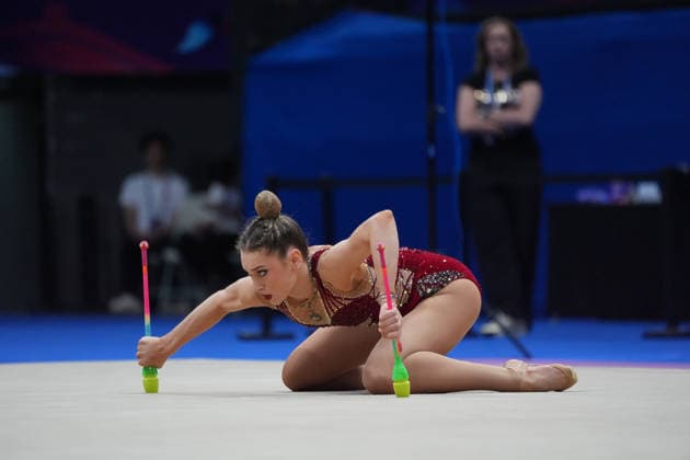 (260621) -- BEIJING, June 21, 2026 -- Heichel Emilia of Poland competes during the Individual Clubs final at the 2026 Rhythmic gymnastics, Rhythmische Sportgymnastik, RSG World Challenge Cup Beijing in Beijing, China, June 21, 2026. ) (SP)CHINA-BEIJING-RHYTHMIC GYMNASTICS-WORLD CHALLENGE CUP(CN) XiexHan 