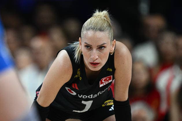 Turkiye v China - 2026 FIVB Volleyball Nations League ANKARA, TURKIYE - JUNE 21: Gizem Orge (1) of Turkiye in action during the 2026 FIVB Volleyball Nations League (VNL) Week 2 match between Turkiye and China at the Ankara Sports Hall in Ankara, Turkiye on June 21, 2026. Akin Celiktas Anadolu Ankara Turkey. Editorial use only. Please get in touch for any other usage.  Copyright: x2026xAnadoluxAkinxCeliktasx