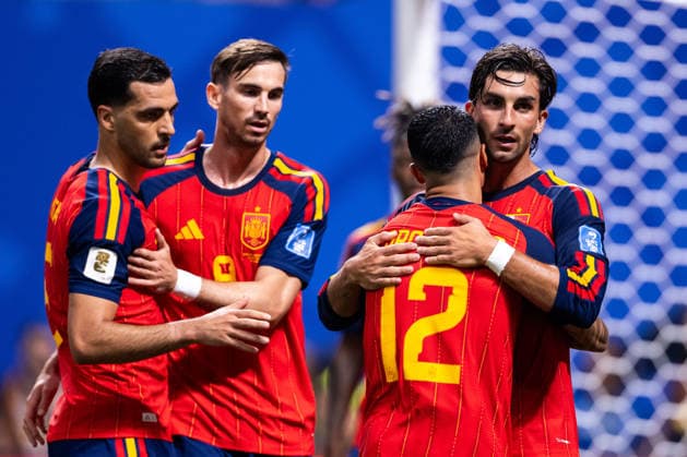 260621 Ferran Torres of Spain celebrates with Fabian Ruiz and Pedro Porro after 5-0 (later disallowed) during the FIFA World Cup, WM, Weltmeisterschaft, Fussball 2026 football match between Spain and Saudi Arabia on June 21, 2026 in Atlanta. Photo: Ludvig Thunman BILDBYRAN kod LT LT0806 fotboll football soccer fotball vm fotbolls-vm fotball-vm fotbolls-vm 2026 fifa world cup 2026 day 11 bbeng jubel *** June 21, 2026  Copyright: LUDVIGxTHUNMAN BB260621LT105