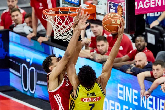 Deutsche Basketball Bundesliga (BBL), FC Bayern München Basketball vs ALBA Berlin, München FC Bayern Basketball, Berlin ALBA, 2026-06-21 in München (SAP Garden) KAYIL Jack (ALBA Berlin Point Guard (PG) Nr7-BER7), DA SILVA Oscar (FC Bayern München Basketball Power Forward (PF) Nr1-FCBB1) sportworld München SAP Garden Bayern Deutschland *** German Basketball Bundesliga (BBL), FC Bayern Munich Basketball vs. ALBA Berlin, Munich FC Bayern Basketball, Berlin ALBA, June 21, 2026, at SAP Garden in Munich