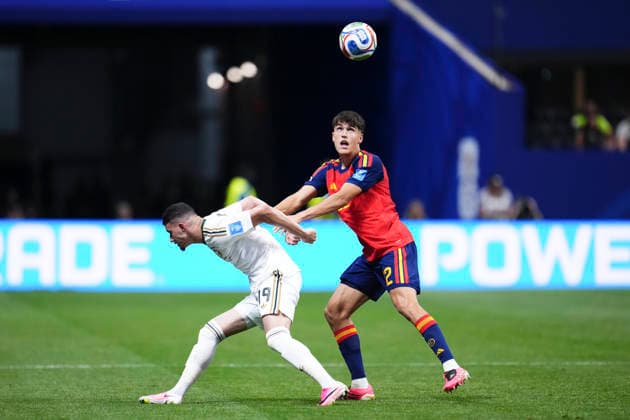 June 21, 2026, Atlanta, Georgia, United States: Abdullah Alhamddan of Saudi Arabia and Pau Cubarsi of Spain compete for the ball during the FIFA World Cup, WM, Weltmeisterschaft, Fussball 2026 Group H match between Spain and Saudi Arabia at Atlanta Stadium on June 21, 2026 in Atlanta, Georgia. Atlanta United States - ZUMAa181 20260621_zaa_a181_069 Copyright: xJosexBretonx