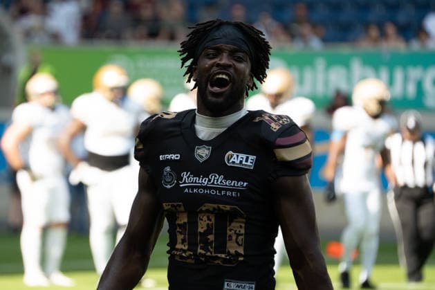 10 Rhein Fire Harlan Kwofie smiling for the touchdown Copyright: xFootxBowl MijoxLubecxpacho4kx