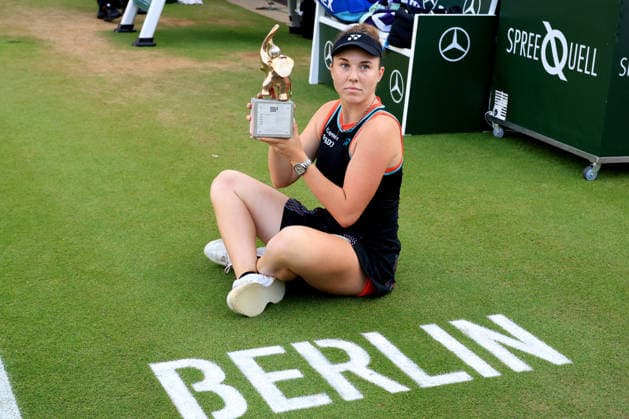 DEU, Berlin Tennis Open, Finale, 21.06.2026, Rot-Weiss Tennisanlage, Steffi-Graf-Stadion, Berlin, DEU, Berlin Tennis Open, Finale, im Bild Linda Noskova (CZE), Pokal *** GER, Berlin Tennis Open, Final, June 21, 2026, Rot Weiss Tennis Complex, Steffi Graf Stadium, Berlin, GER, Berlin Tennis Open, Final, pictured nordphotoxGmbHx xEngler nph00076