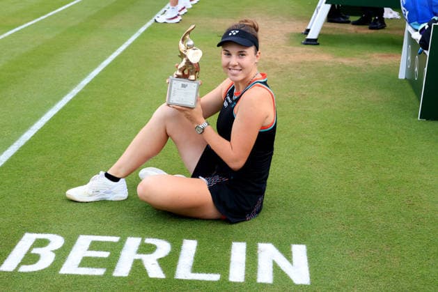 DEU, Berlin Tennis Open, Finale, 21.06.2026, Rot-Weiss Tennisanlage, Steffi-Graf-Stadion, Berlin, DEU, Berlin Tennis Open, Finale, im Bild Linda Noskova (CZE), Pokal *** GER, Berlin Tennis Open, Final, June 21, 2026, Rot Weiss Tennis Complex, Steffi Graf Stadium, Berlin, GER, Berlin Tennis Open, Final, pictured nordphotoxGmbHx xEngler nph00076