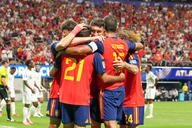 June 21, 2026, Atlanta, Georgia, United States of America: Midfielder MIKEL OYARZABAL (21) of Spain celebrates after scoring his teamÃ¢â‚¬â ¢s goal with his teammate Midfielder RODRI (16), Defender MARC CUCURELLA (24), and Defender AYMERIC LAPORTE (14) of Spain during the Spain vs Saudi Arabia First Stage Group H match in ATLANTA, Georgia. Spain won 4-0. Atlanta United States of America - ZUMAg276 20260621_zsp_g276_040 Copyright: xMalachixGabrielx