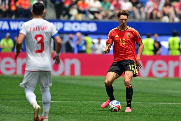 Iran s Ehsan Hajsafi and Belgium s Thomas Meunier fight for the ball during a soccer game between Belgian national team, Nationalteam Red Devils and Iran, on Sunday 21 June 2026, at the SoFi stadium in Los Angeles, the second game in the group stage of the FIFA World Cup, WM, Weltmeisterschaft, Fussball 2026 in the United States of America. The Diables Rouges - Rode Duivels were drawn into Group G. DIRKxWAEM  x178649052x