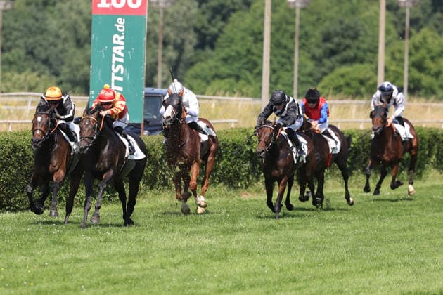 21.06.2026, Dortmund, Nordrhein-Westfalen, GER - Best Lightning mit Benjamin Marie gewinnt den 37. Preis der Wirtschaft. Galopprennbahn Dortmund-Wambel. (Pferd, Jockey, Best Lightning, Marie, Sieg, Ziel, Zielankunft) 260621SG919DORTMUND.JPG *** June 21, 2026, Dortmund, North Rhine-Westphalia, GER Best Lightning, ridden by Benjamin Marie, wins the 37th Wirtschaft Prize at the Dortmund-Wambel Racetrack Horse, jockey, Best Lightning, Marie, victory, finish line, finish 260621SG919DORTMUND JPG,detected_source_language