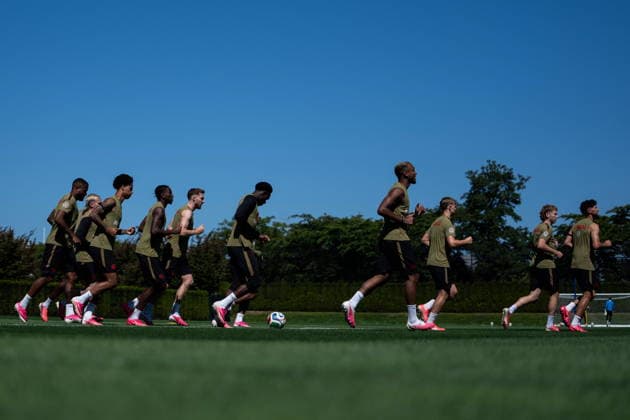 June 21, 2026, Vancouver, Bc, CANADA: Canada s Derek Cornelius, front centre, runs laps with his teammates during a FIFA World Cup, WM, Weltmeisterschaft, Fussball training session, in Vancouver, on Sunday, June 21, 2026. Canada News - June 21, 2026  - ZUMAc35_ 20260621_zaf_c35_053 Copyright: xEthanxCairnsx