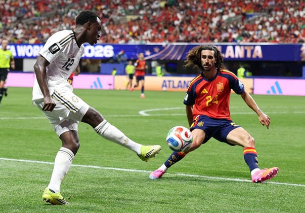 (260622) -- ATLANTA, June 22, 2026 -- Saud Abdulhamid (L) of Saudi Arabia shoots during the group H match between Spain and Saudi Arabia at the 2026 FIFA World Cup, WM, Weltmeisterschaft, Fussball at Atlanta Stadium in Atlanta, the United States, June 21, 2026. ) (SP)U.S.-ATLANTA-FOOTBALL-FIFA WORLD CUP-GROUP H-ESP VS KSA WangxKaiyan 