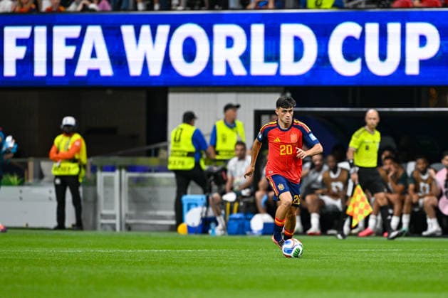 ATLANTA, GA - JUNE 21: Pedri 20 of Spain dribbles during the FIFA World Cup, WM, Weltmeisterschaft, Fussball 2026 Group H match between Spain and Saudi Arabia on June 21st, 2026 at Atlanta Stadium in Atlanta, GA. (Photo by Rich von Biberstein Icon Sportswire) SOCCER: JUN 21 FIFA World Cup 26 Group H - Spain vs Saudi Arabia EDITORIAL USE ONLY Icon260621002