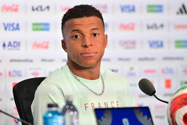 Sport Bilder des Tages Philadelphia Stadium PHILADELPHIA (PA), 06 21 2026 - SPORTS WORLD CUP - FOOTBALL-FRANCE - Player Kylian Mbappe, during a press conference, PK, Pressekonferenz held in the Conference Room of Philadelphia Stadium, in Philadelphia, on the afternoon of this Sunday, the 21st. The team is preparing to face Iraq, for the second round of Group I of the 2026 FIFA World Cup, WM, Weltmeisterschaft, Fussball (Photo: Eduardo Carmim Photo Premium SPP) 30930 (Eduardo Carmim SPP)  Copyright: xEduardoxCarmimx xSPPx spp-en-EdCa-eduardo_carmim_photo_premium_491377