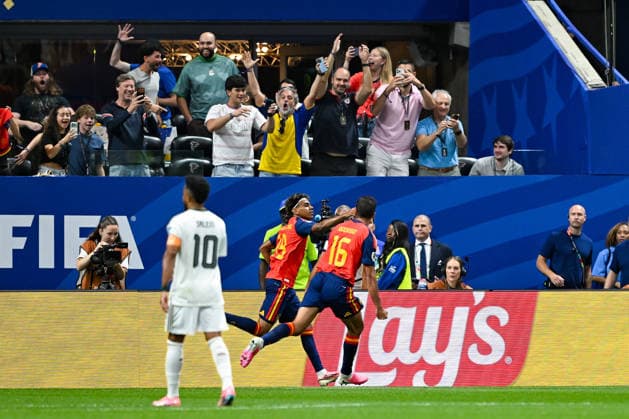 ATLANTA, GA - JUNE 21: Lamine Yamal 19 of Spain celebrates after scoring a first-half goal during the FIFA World Cup, WM, Weltmeisterschaft, Fussball 2026 Group H match between Spain and Saudi Arabia on June 21st, 2026 at Atlanta Stadium in Atlanta, GA. (Photo by Rich von Biberstein Icon Sportswire) SOCCER: JUN 21 FIFA World Cup 26 Group H - Spain vs Saudi Arabia EDITORIAL USE ONLY Icon260621059