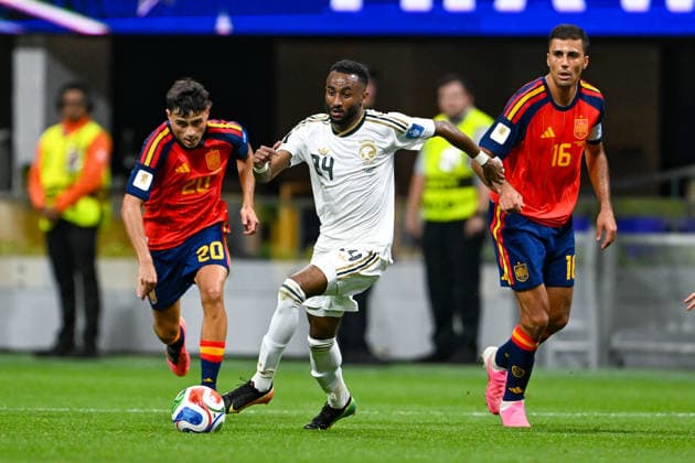 ATLANTA, GA - JUNE 21: Moteb al-Harbi 24 of Saudi Arabia dribbles during the FIFA World Cup, WM, Weltmeisterschaft, Fussball 2026 Group H match between Spain and Saudi Arabia on June 21st, 2026 at Atlanta Stadium in Atlanta, GA. (Photo by Rich von Biberstein Icon Sportswire) SOCCER: JUN 21 FIFA World Cup 26 Group H - Spain vs Saudi Arabia EDITORIAL USE ONLY Icon260621071
