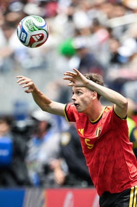 Maxim De Cuyper of Belgium passes the ball during a FIFA Men’s World Cup 2026 Group Stage football match between Belgium and Iran at Los Angeles Stadium, in Inglewood on June 21th 2026 (Photo by Nayra Halm SPP)  Copyright: xNayraxHalm SPPx Sportspressphoto_SPR172850