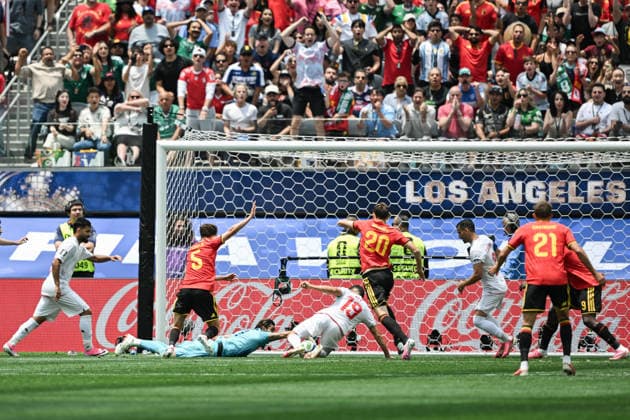 Alireza Beiranvand of IR Iran makes a save during a FIFA Men’s World Cup 2026 Group Stage football match between Belgium and Iran at Los Angeles Stadium, in Inglewood on June 21th 2026 (Photo by Nayra Halm SPP)  Copyright: xNayraxHalm SPPx Sportspressphoto_SPR172903
