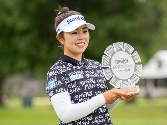 BELMONT, MI - JUNE 21: Miyu Yamashita of Japan holds the trophy after winning the final round of the LPGA, Golf Damen Meijer LPGA Classic for Simply Give on June 21, 2026, at Blythefield Country Club in Belmont, Michigan. (Photo by Joseph Weiser Icon Sportswire) GOLF: JUN 21 LPGA Meijer LPGA Classic for Simply Give EDITORIAL USE ONLY Icon260621047