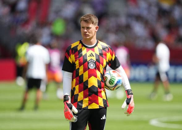 Alexander Nubel (Germany) looks on during Germany v Cote D Ivoire, Group E FIFA World Cup, WM, Weltmeisterschaft, Fussball 2026, Toronto Stadium, Toronto, Canada on June 20, 2026. Thor Wegner DeFodi Images. (Photo by DeFodi Images) - *** Alexander Nubel of Germany looks on during the Germany vs. Côte dIvoire match in Group E of the 2026 FIFA World Cup at Toronto Stadium in Toronto, Canada, on June 20, 2026. Photo by DeFodi Images (Thor Wegner),detected_source_language