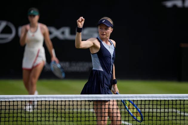 Lexus Nottingham Open - Day Seven Harriet Dart competes during the doubles final match at the 2026 Lexus Nottingham Open Women s tennis tournament at the Nottingham Tennis Centre in Nottingham, England, on June 21, 2026. Nottingham Great Britain United Kingdom  Copyright: xOwenxHammondx originalFilename:hammond-2026lexu260621_nptNh.jpg