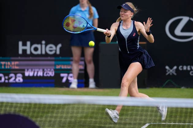 Lexus Nottingham Open - Day Seven Harriet Dart competes during the doubles final match at the 2026 Lexus Nottingham Open Women s tennis tournament at the Nottingham Tennis Centre in Nottingham, England, on June 21, 2026. Nottingham Great Britain United Kingdom  Copyright: xOwenxHammondx originalFilename:hammond-2026lexu260621_npLYY.jpg