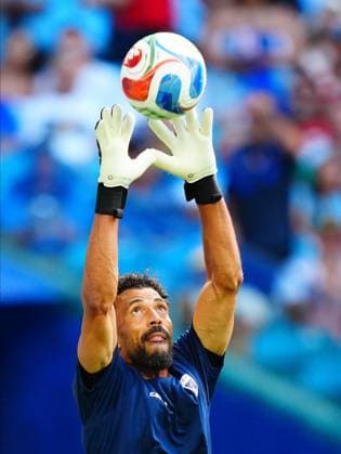 Uruguay v Cape Verde - FIFA World Cup, WM, Weltmeisterschaft, Fussball 2026 - Group H FLORIDA, USA - JUNE 21: Josimar ‘Vozinha’ Dias warms up prior the 2026 FIFA World Cup First Stage Group H match between Uruguay and Cape Verde at the Hard Rock Stadium (Miami Stadium) in Miami Gardens, Florida, United States on June 21, 2026. Evrim Aydin Anadolu Florida United States. Editorial use only. Please get in touch for any other usage.  Copyright: x2026xAnadoluxEvrimxAydinx
