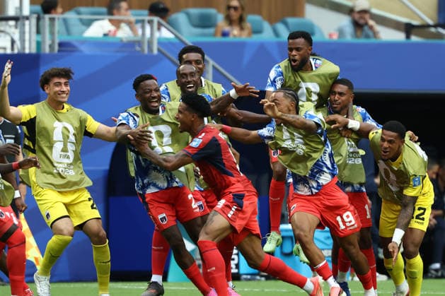 MIAMI GARDENS, FL - JUNE 21: Cape Verde midfielder Kevin Pina (6) celebrates his goal in the first half with teammates during the FIFA World Cup, WM, Weltmeisterschaft, Fussball 2026 game Group H match between Uruguay and Cabo Verde on June 21, 2026 at Miami Stadium in Miami Gardens, FL (Photo by Peter Joneleit Icon Sportswire) SOCCER: JUN 21 FIFA World Cup 26 Group H - Uruguay vs Cabo Verde EDITORIAL USE ONLY Icon260615003