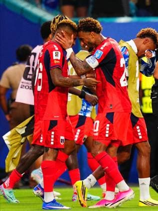 Uruguay v Cape Verde - FIFA World Cup, WM, Weltmeisterschaft, Fussball 2026 - Group H FLORIDA, USA - JUNE 21: Helio Varela (26) of Cape Verde celebrates with his teammates after scoring a goal during the 2026 FIFA World Cup First Stage Group H match between Uruguay and Cape Verde at the Hard Rock Stadium (Miami Stadium) in Miami Gardens, Florida, United States on June 21, 2026. Evrim Aydin Anadolu Florida United States. Editorial use only. Please get in touch for any other usage.  Copyright: x2026xAnadoluxEvrimxAydinx