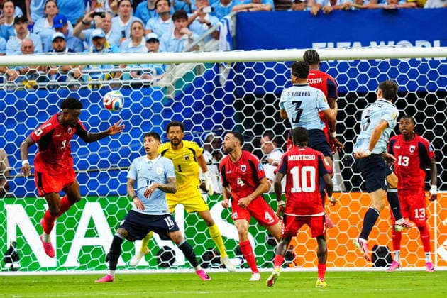 Uruguay v Cape Verde - FIFA World Cup, WM, Weltmeisterschaft, Fussball 2026 - Group H aFLORIDA, USA - JUNE 21: Diney Borges (L) of Cape Verde in action during the 2026 FIFA World Cup First Stage Group H match between Uruguay and Cape Verde at the Hard Rock Stadium (Miami Stadium) in Miami Gardens, Florida, United States on June 21, 2026. Evrim Aydin Anadolu Florida United States. Editorial use only. Please get in touch for any other usage.  Copyright: x2026xAnadoluxEvrimxAydinx