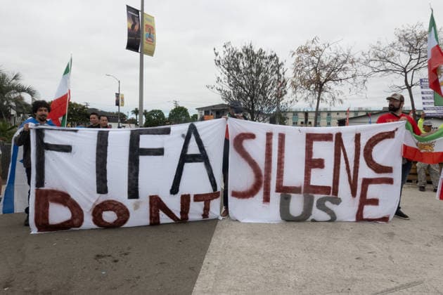 June 21, 2026, Ingelwood, California, USA: A protest against FIFA at the FIFA World Cup, WM, Weltmeisterschaft, Fussball 2026 Group G match between Belgium and IR Iran at Los Angeles Stadium on June 21, 2026 in Inglewood, California. Ingelwood USA - ZUMAb148 20260621_zap_b148_014 Copyright: xBryanxSmithx