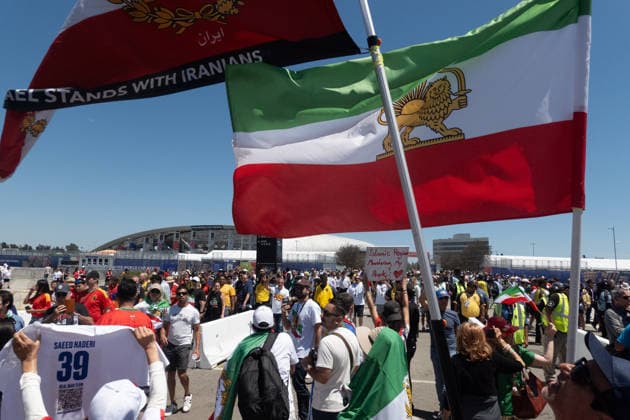 June 21, 2026, Ingelwood, California, USA: People protest the Iranian regime following the FIFA World Cup, WM, Weltmeisterschaft, Fussball 2026 Group G match between Belgium and IR Iran at Los Angeles Stadium on June 21, 2026 in Inglewood, California. Belgium V IR Iran: Group G - FIFA World Cup 2026  - ZUMAb148 20260621_zap_b148_069 Copyright: xBryanxSmithx