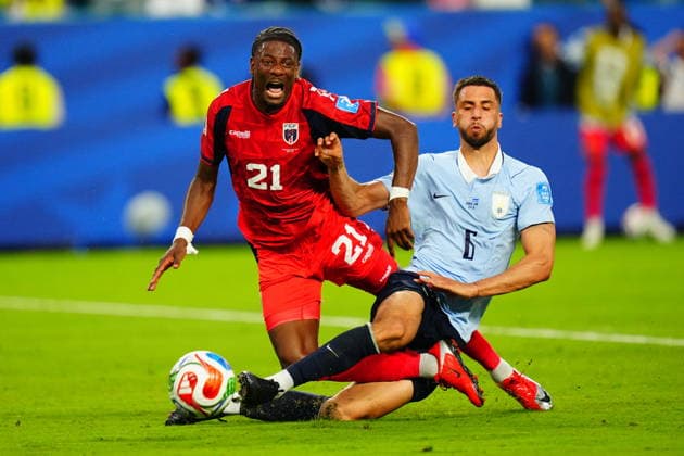 Uruguay v Cape Verde - FIFA World Cup, WM, Weltmeisterschaft, Fussball 2026 - Group H FLORIDA, USA - JUNE 21: Kevin Lenini Pina (6) of Uruguay in action against Nuno da Costa (21) of Cape Verde during the 2026 FIFA World Cup First Stage Group H match between Uruguay and Cape Verde at the Hard Rock Stadium (Miami Stadium) in Miami Gardens, Florida, United States on June 21, 2026. Evrim Aydin Anadolu Florida United States. Editorial use only. Please get in touch for any other usage.  Copyright: x2026xAnadoluxEvrimxAydinx