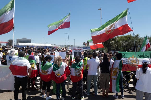 June 21, 2026, Ingelwood, California, USA: People protest the Iranian regime following the FIFA World Cup, WM, Weltmeisterschaft, Fussball 2026 Group G match between Belgium and IR Iran at Los Angeles Stadium on June 21, 2026 in Inglewood, California. Belgium V IR Iran: Group G - FIFA World Cup 2026  - ZUMAb148 20260621_zap_b148_095 Copyright: xBryanxSmithx