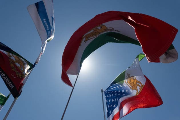 June 21, 2026, Ingelwood, California, USA: An American and Iran combo flag at a protest against Iran outside the FIFA World Cup, WM, Weltmeisterschaft, Fussball 2026 Group G match between Belgium and IR Iran at Los Angeles Stadium on June 21, 2026 in Inglewood, California. Ingelwood USA - ZUMAb148 20260621_zap_b148_103 Copyright: xBryanxSmithx