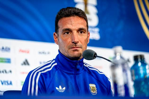 DALLAS - Argentina national coach Lionel Scaloni during the 2026 World Cup, Argentina press conference, PK, Pressekonferenz at AT&T Stadium on June 21, 2026 in Dallas, United States. (Photo by Stefan Koops EYE4IMAGES DeFodi Images) - *** DALLAS