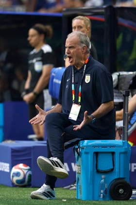 Uruguay s coach Marcelo Bielsa reacts in a Group H match of the 2026 FIFA World Cup, WM, Weltmeisterschaft, Fussball between Uruguay and Cape Verde at Hard Rock Stadium in Miami, USA 21 June 2026. FIFA World Cup 2026: Uruguay - Cape Verde !ACHTUNG: NUR REDAKTIONELLE NUTZUNG!  Copyright: xAlbertoxEstevezx AMDEP7040 20260622-55020669708_1