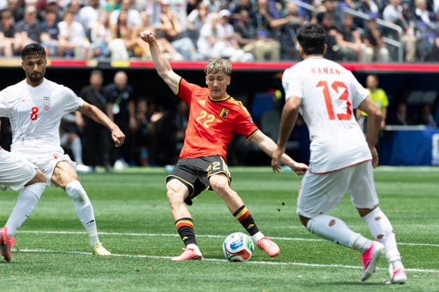 June 21, 2026, Los Angeles, California, USA: Belgium Alexis Saelemaekers (22) in actions against the IR Iran during the FIFA World Cup, WM, Weltmeisterschaft, Fussball Group G soccer match at SoFi Stadium in Inglewood, Calif., Sunday, June 21, 2026. World Cup 2026: IR Iran 0:0 Belgium  - ZUMAc68_ 20260621_zaf_c68_094 Copyright: xRingoxChiux