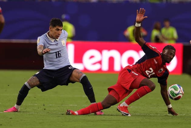 FIFA World Cup, WM, Weltmeisterschaft, Fussball 2026 - Group H - Uruguay vs Cape Verde Mathias Olivera of Uruguay (L) in action against Nuno da Costa of Cape Verde (R) during the FIFA World Cup 2026 group stage match Uruguay against Cape Verde, in Miami, Florida, USA, 21 June 2026. MIAMI United States  Copyright: xCRISTOBALxHERRERA-ULASHKEVICHx