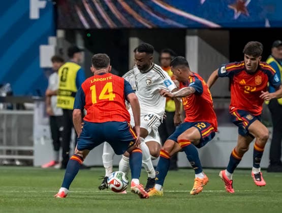 June 21, 2026, Atlanta, Georgia, USA: Saudi Arabia defender Moteb al-Harbi (24) plays against Spain during their First Stage Group H match for the 2026 FIFA World Cup, WM, Weltmeisterschaft, Fussball at Atlanta Stadium in Atlanta, Georgia. Spain wins the match 4:0. Atlanta USA - ZUMAa161 20260621_aaa_a161_137 Copyright: xWalterxArcex xGMGx