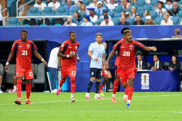 MIAMI GARDENS, FL - JUNE 21: HÃ lio Varela 26 (R) of Cabo Verde reacts after scoring a goal during a FIFA World Cup, WM, Weltmeisterschaft, Fussball 2026 Group H match between Uruguay and Cabo Verde on June 21,2026 at Miami Stadium, in Miami Gardens, Fla.(Photo by Chris Arjoon Icon Sportswire) SOCCER: JUN 21 FIFA World Cup 26 Group H - Uruguay vs Cabo Verde EDITORIAL USE ONLY Icon26062100100040